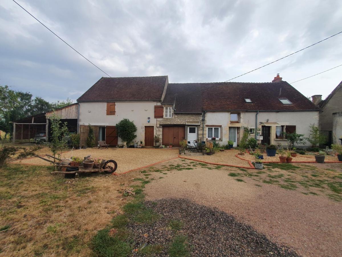 Logis Cote Jardin Vila Varennes-les-Narcy Exterior foto